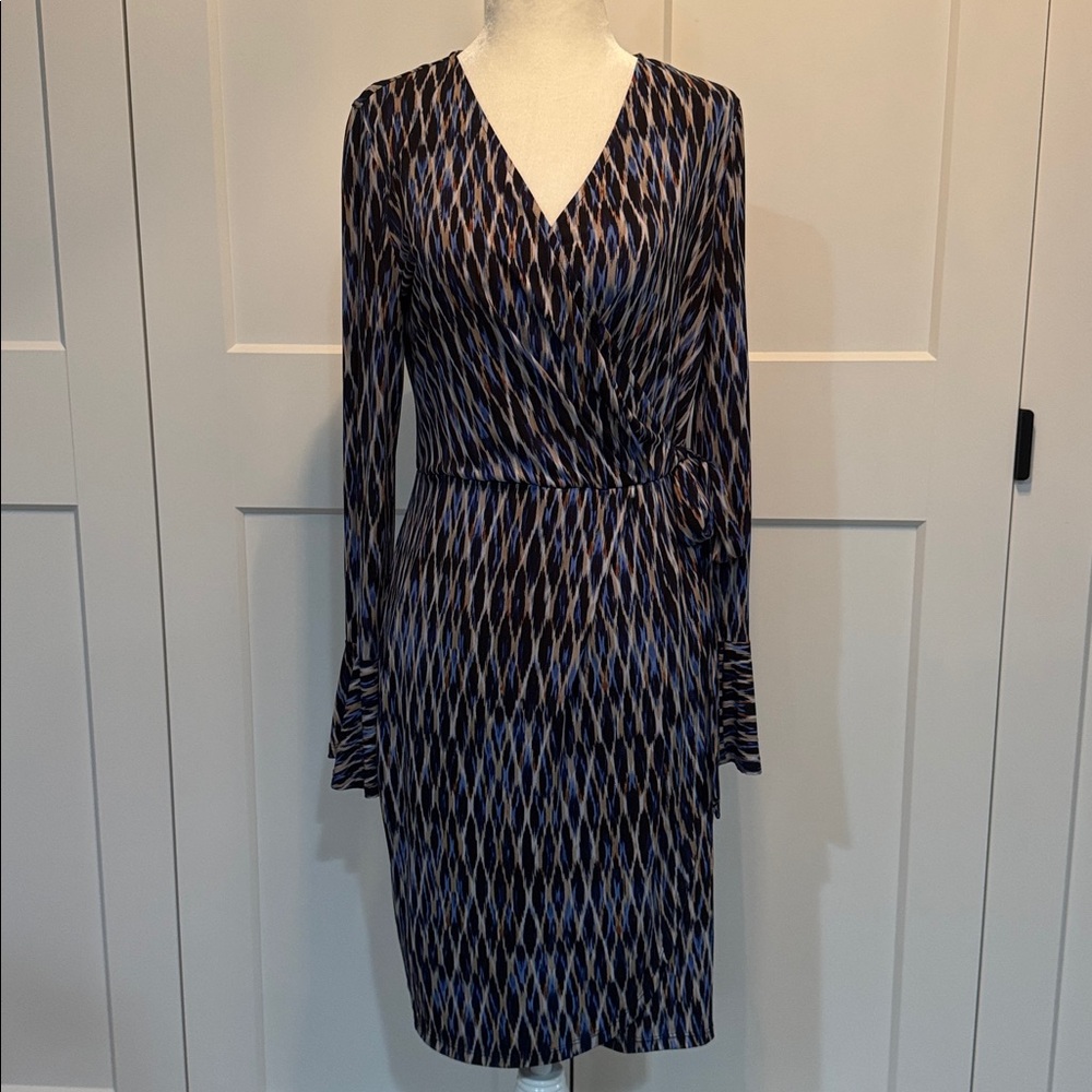 London Times Geometric Long Sleeve Dress in Black and Blue